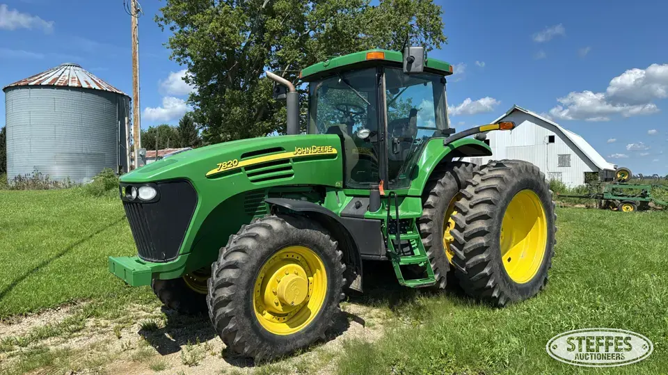 2006 John Deere 7820 MFWD Tractor