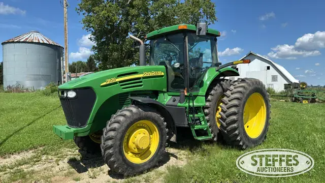 2006 John Deere 7820