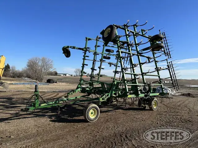 John Deere 2200