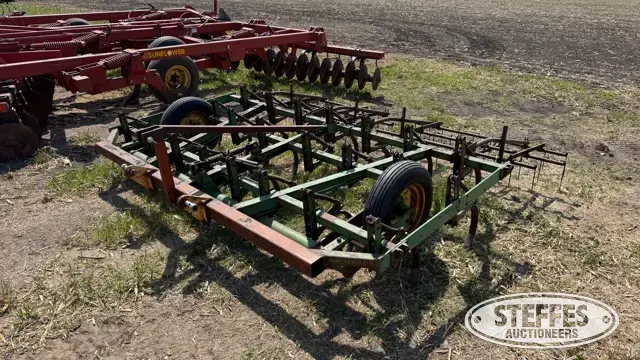 John Deere C21