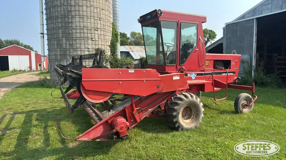 Case IH 4000 Self-Propelled Windrower