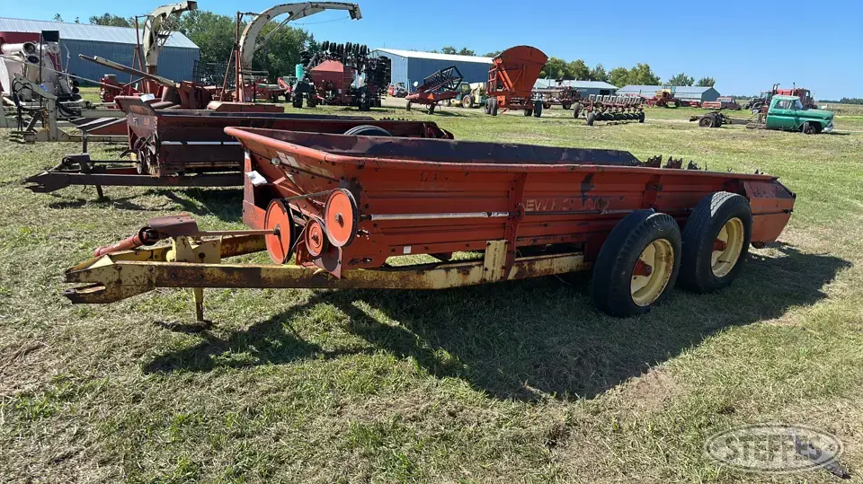 New Holland S676 Manure Application Equipment