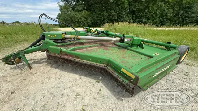 John Deere 1518