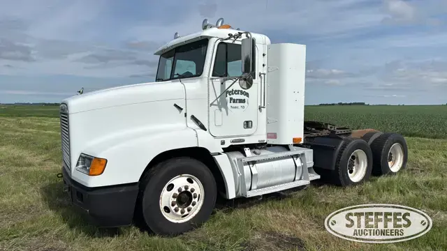 1999 Freightliner FLD112