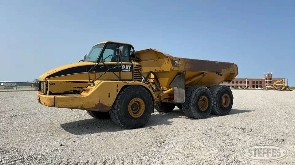 2005 CAT 740 Dump Truck