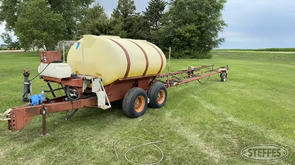 Demco Sprayer Pull-Type Sprayer