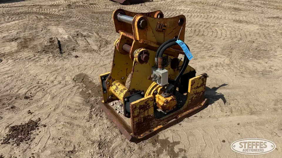 CAT B4F excavator plate compactor Excavator Attachment