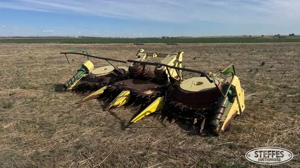 John Deere 676 Forage Harvester Head