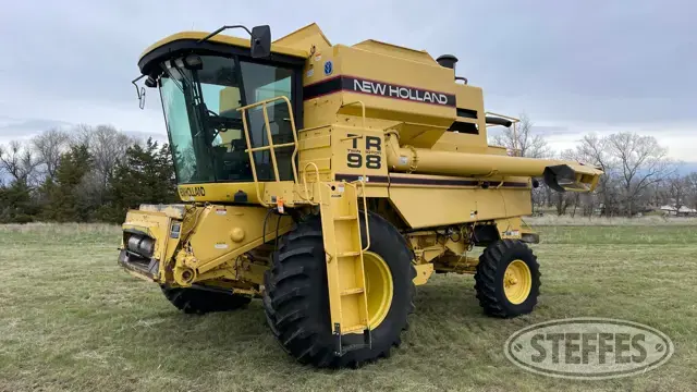 1997 New Holland TR98