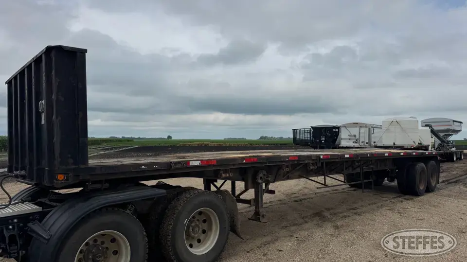 1980 Trailmobile Flatbed Trailer