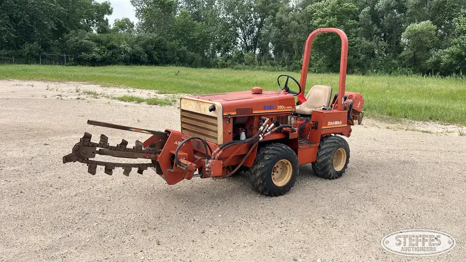 Ditch Witch 350 SX Trencher