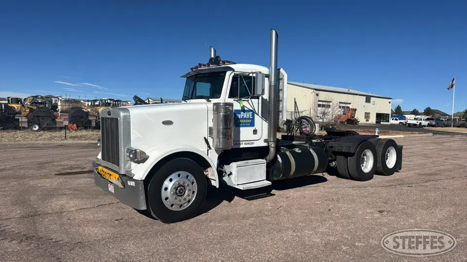 1989 Peterbilt 378 Conventional Truck without Sleeper