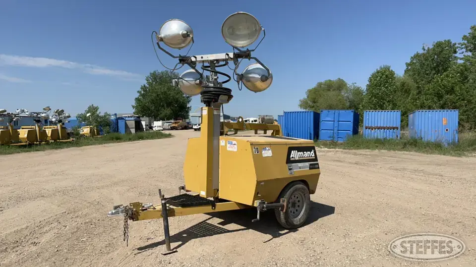 2012 Allmand Maxi-Light V-TWR Generators More Than 500 kW