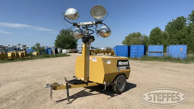 2012 Allmand Maxi-Light V-TWR