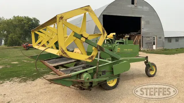 John Deere 800