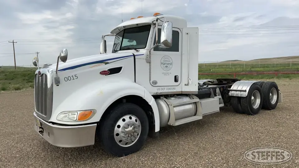 2010 Peterbilt 386 Conventional Truck without Sleeper