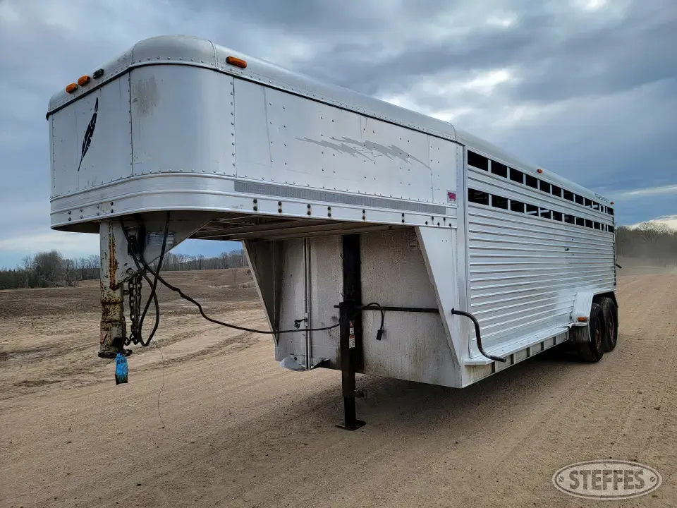 2004 Featherlite Gooseneck Livestock Trailer