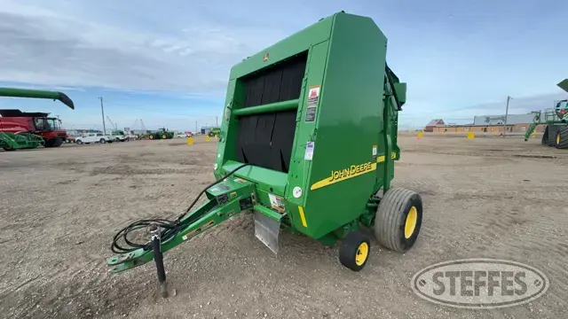 2005 John Deere 567