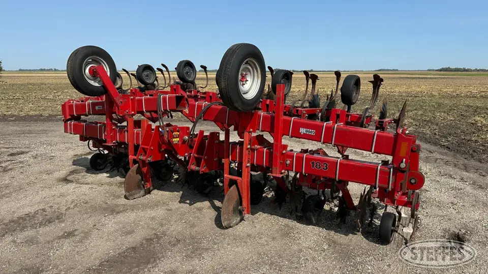 Case IH 183 Row Crop Cultivator