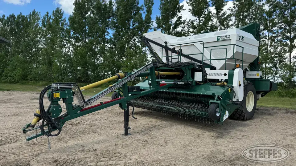 2017 Pickett Twin Master Edible Bean Combine