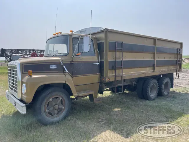 1979 Ford 700