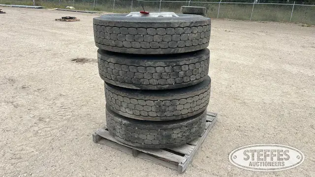 (4) Falken 11R24.5