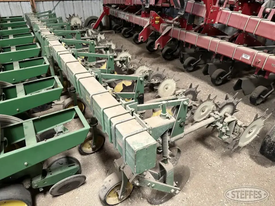 John Deere RM Row Crop Cultivator