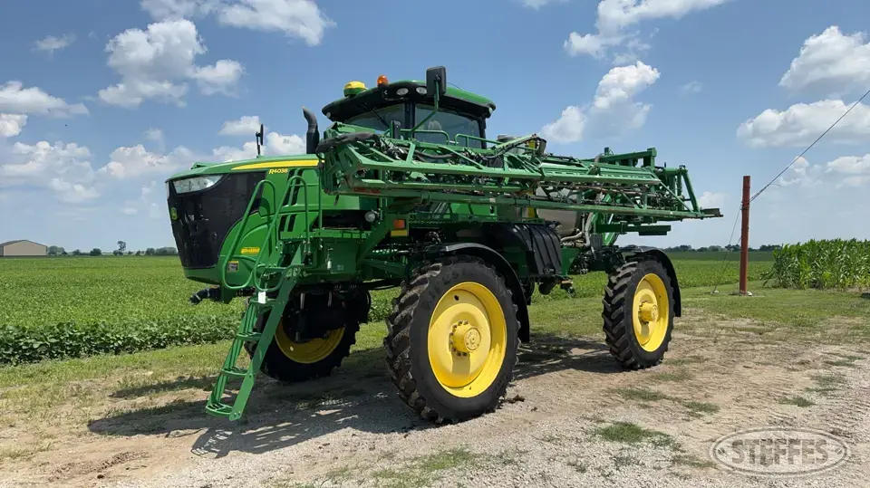 2014 John Deere R4038 Self-Propelled Sprayer
