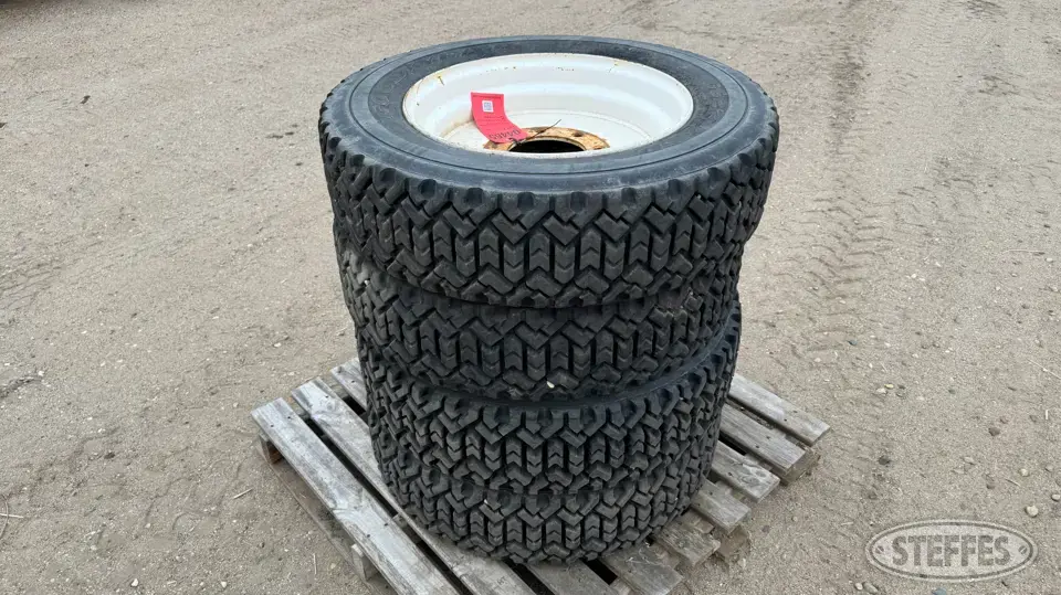 (4) Goodyear 225/70R19.5 Tires Construction Equipment Tire