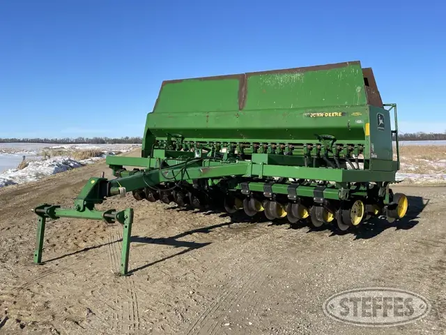 John Deere 750