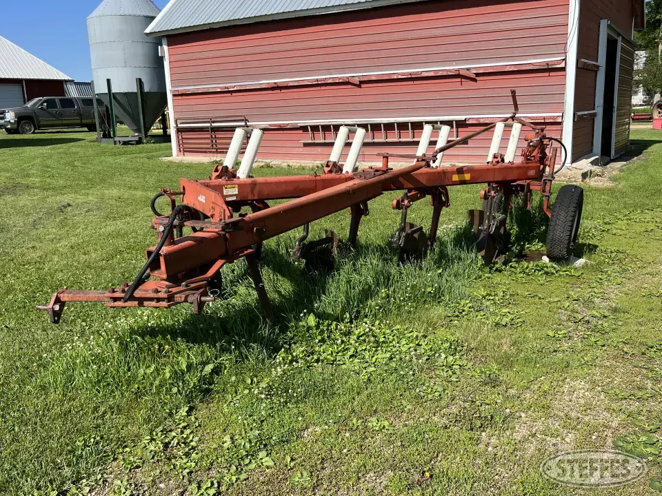 Case IH 720 Plow