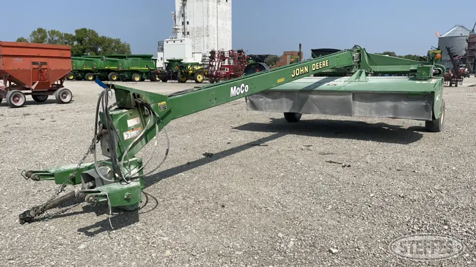 John Deere 946 MoCo Disc Mower