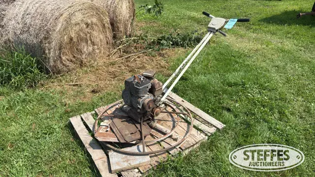 Power trowel