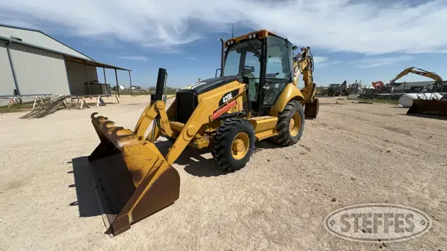 2011 CAT 420E