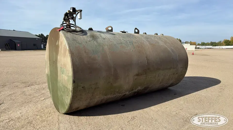4,500 gal. fuel tank