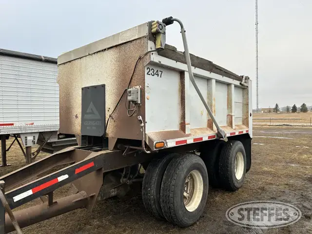 1992 pup dump trailer