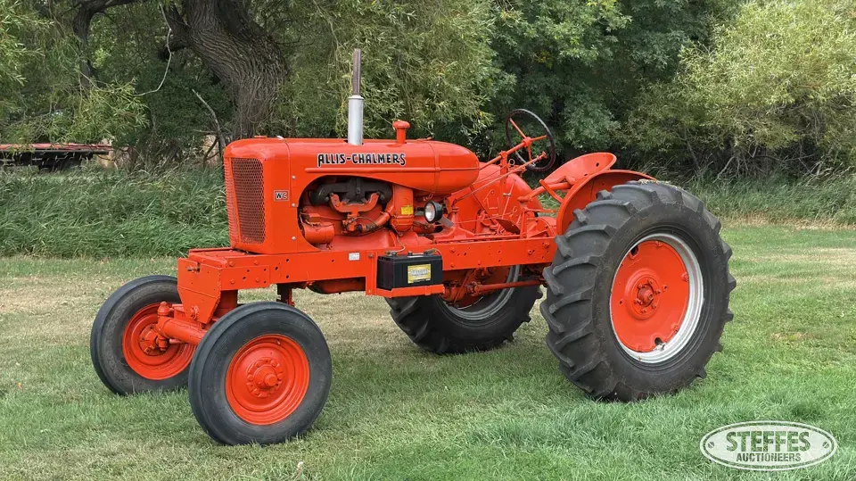 1942 Allis-Chalmers WC Collectible Tractor
