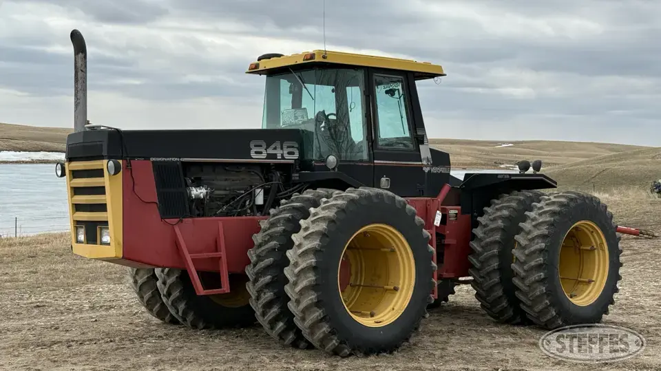 1988 Versatile 846 4WD Tractor