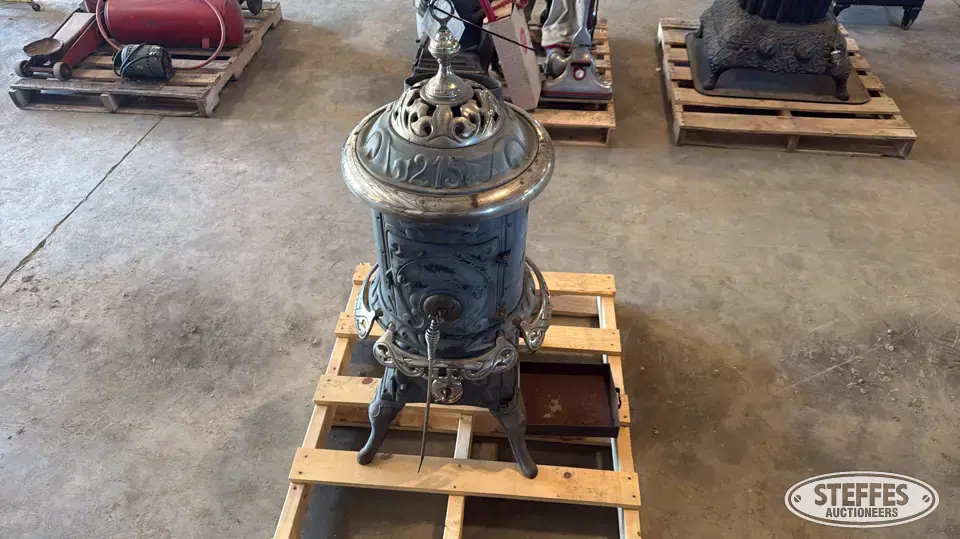 Antique parlor stove Collectibles-Other