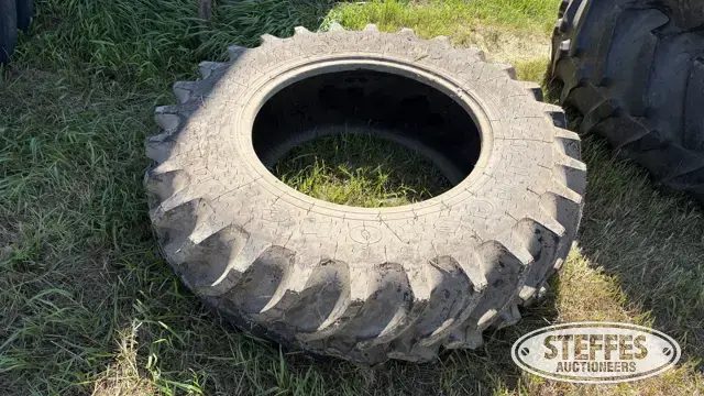 Firestone 380/85R28 tire