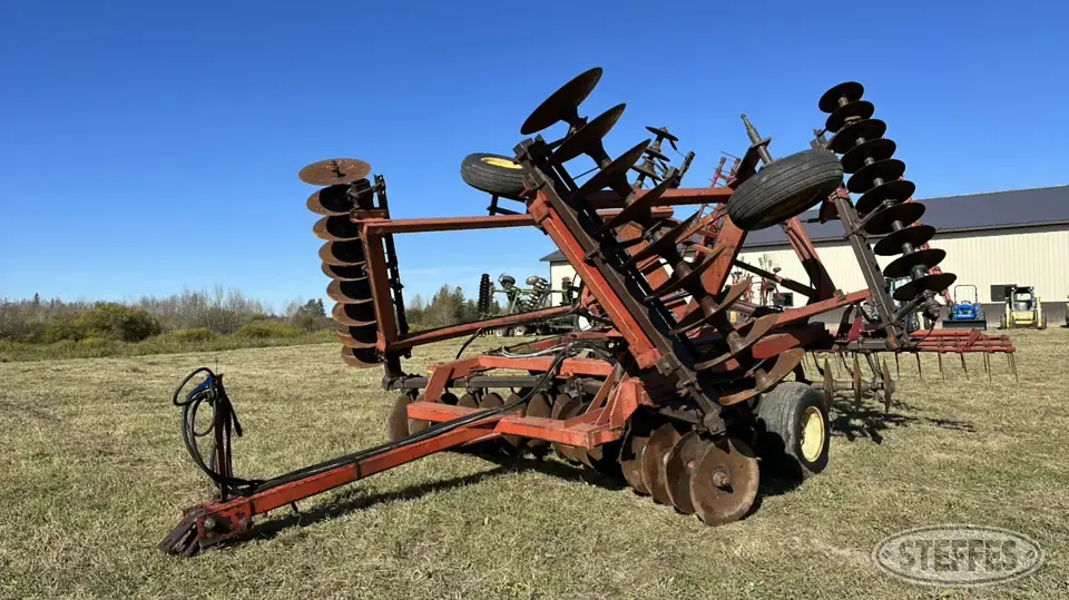 International 496 Disc