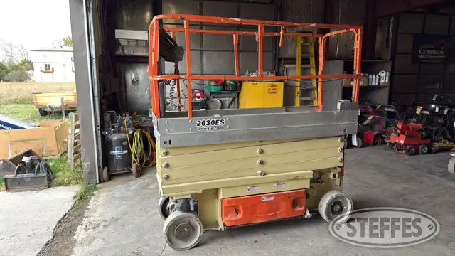 2012 JLG 2630ES