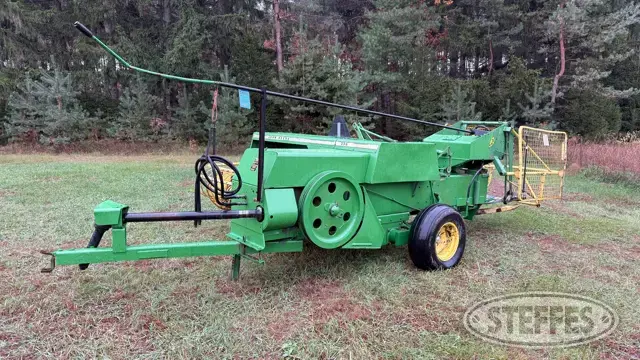 John Deere 336