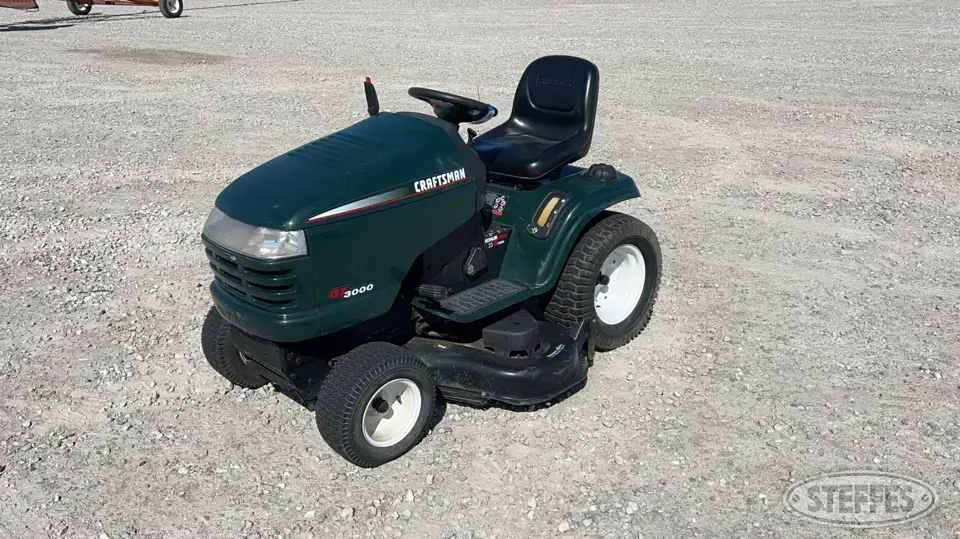 2002 Sears Craftsman GT3000 Lawn Tractor