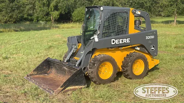 2013 John Deere 320D