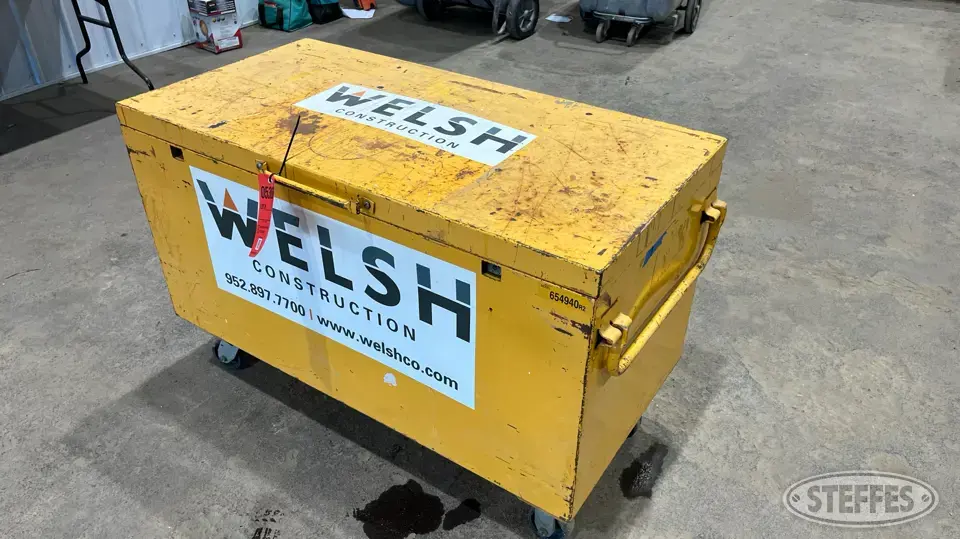 Jobox Storage and Bench