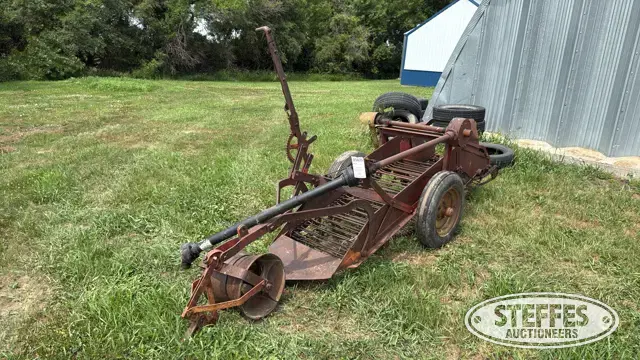Potato digger