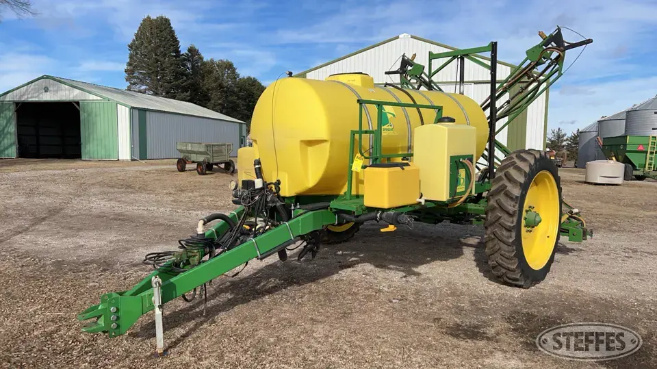 Sprayer Specialties 1010 Pull-Type Sprayer
