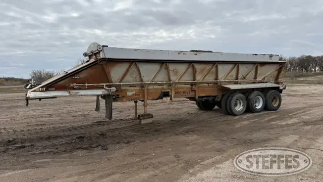 2000 Red River LB334
