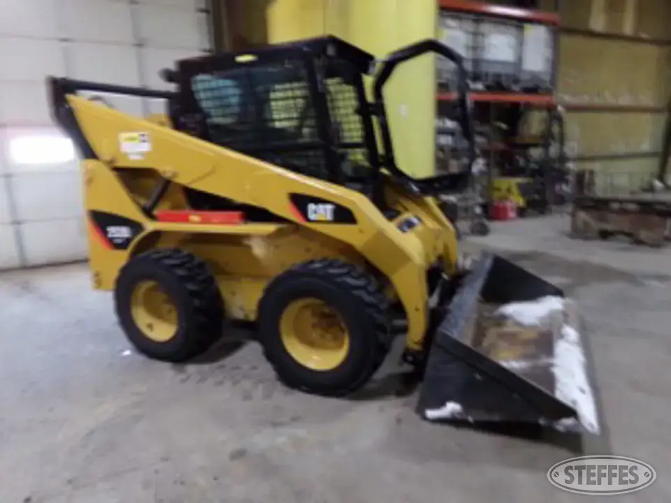 2011 Cat 252B Wheeled Skid Steer